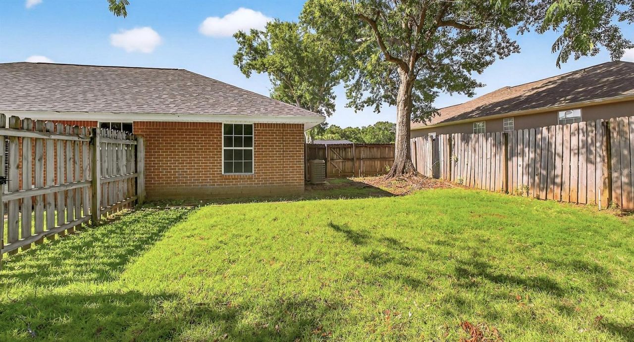 1548 Pelican Point Drive, Cantonment, FL 32533 Photo