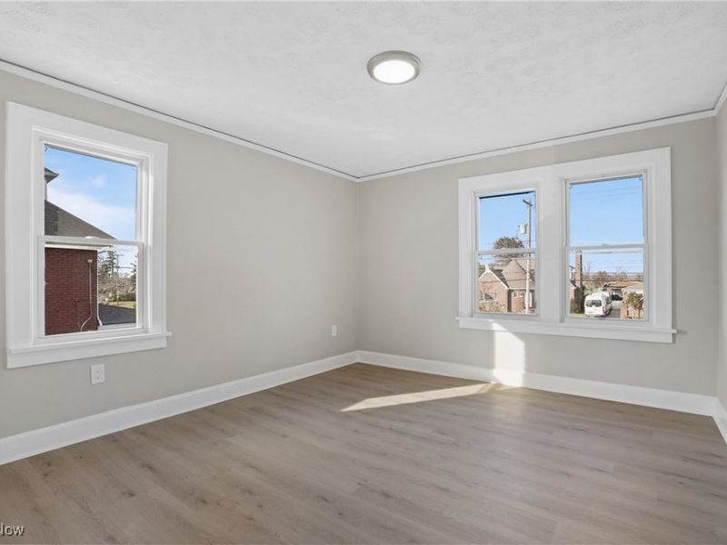 508 E Tallmadge Avenue, Akron, OH 44310 Photo 11