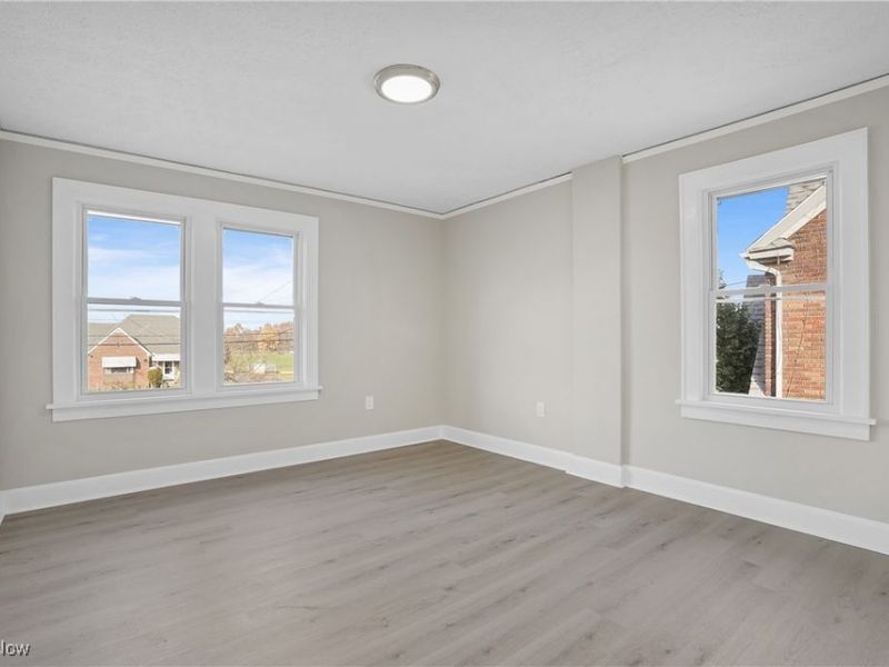 508 E Tallmadge Avenue, Akron, OH 44310 Photo 13