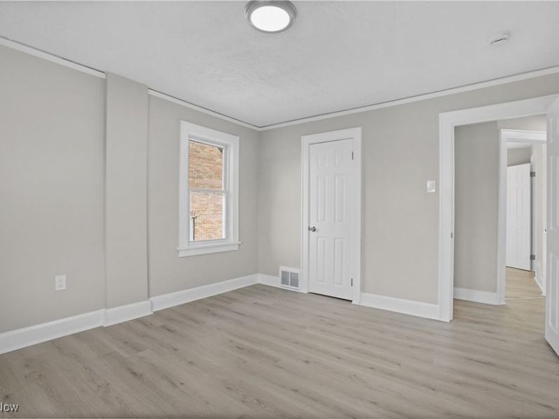 508 E Tallmadge Avenue, Akron, OH 44310 Photo 14