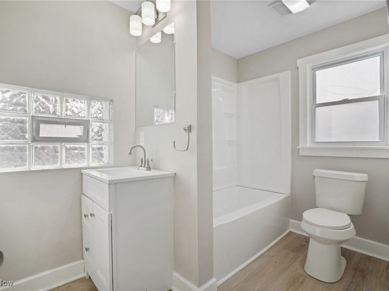 508 E Tallmadge Avenue, Akron, OH 44310 Photo 17