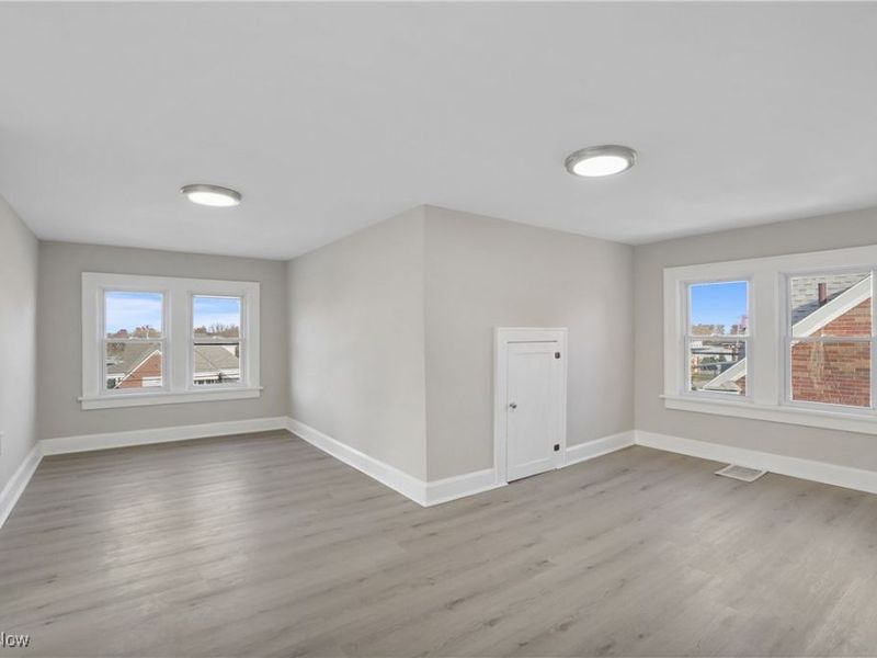 508 E Tallmadge Avenue, Akron, OH 44310 Photo 18