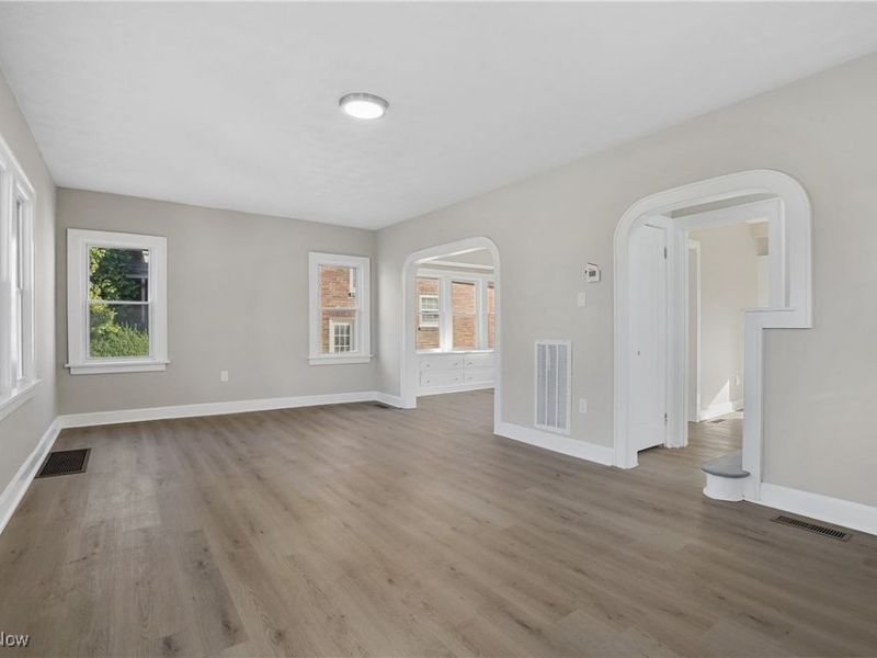 508 E Tallmadge Avenue, Akron, OH 44310 Photo 2