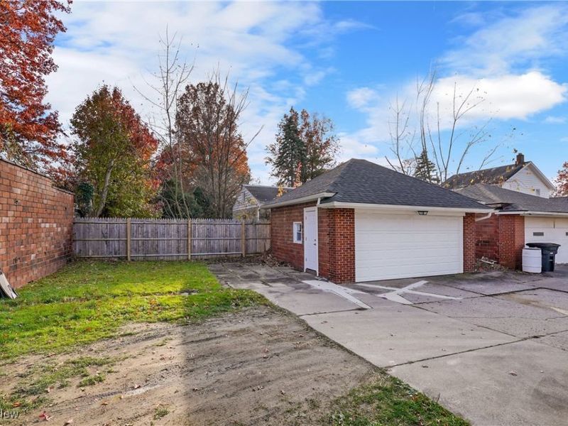 508 E Tallmadge Avenue, Akron, OH 44310 Photo 28