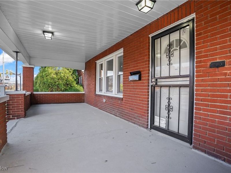 508 E Tallmadge Avenue, Akron, OH 44310 Photo 29