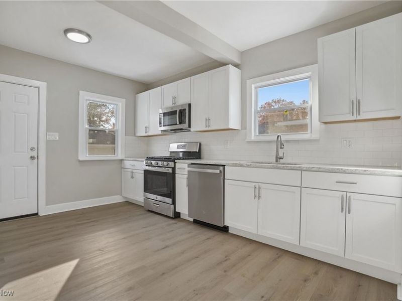 508 E Tallmadge Avenue, Akron, OH 44310 Photo 8