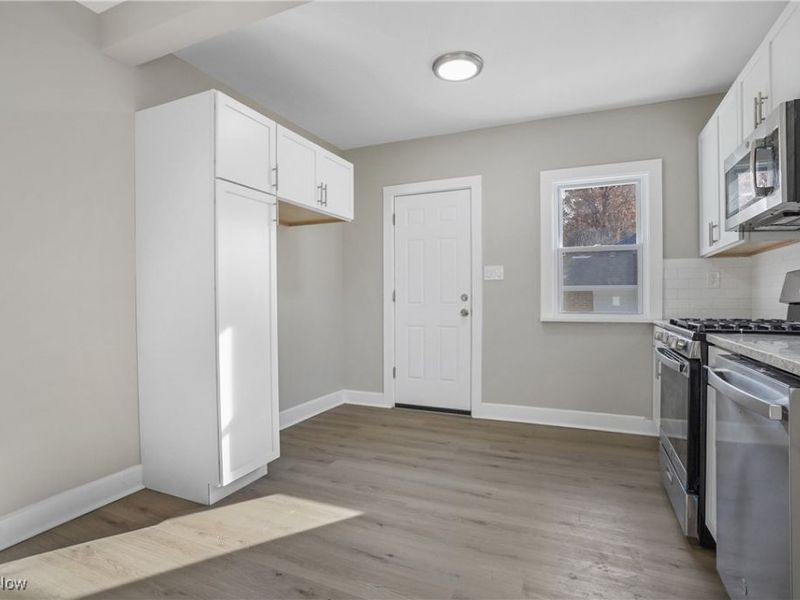 508 E Tallmadge Avenue, Akron, OH 44310 Photo 9