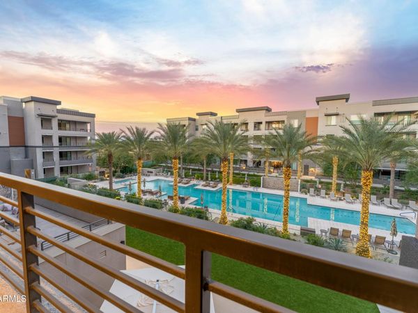 5250 E DEER VALLEY Drive, Unit 304, Phoenix, AZ 85054