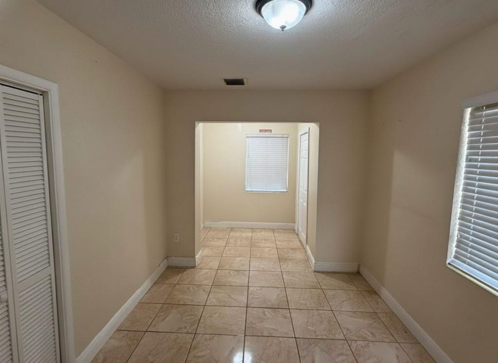 691 NW 187th Street, Miami, FL 33169 Photo