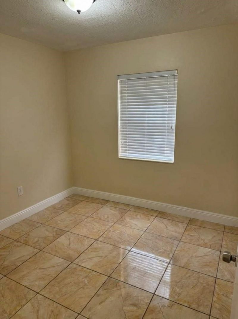 691 NW 187th Street, Miami, FL 33169 Photo