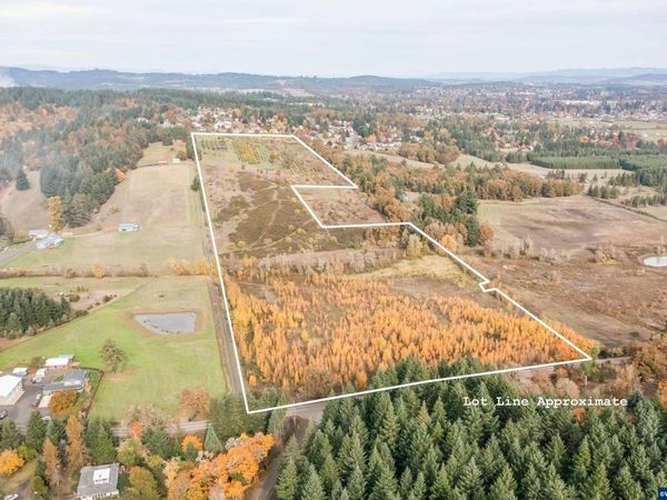 2535 Liberty Rd, Dallas, OR 97338