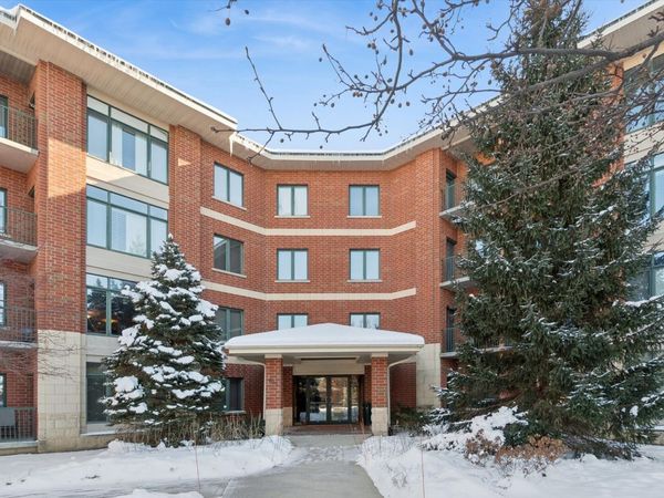 855 E 22ND Street, Unit 104, Lombard, IL 60148