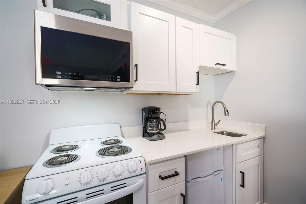 17784 Front Beach Rd, Unit 10, Panama City, FL 32413 Photo