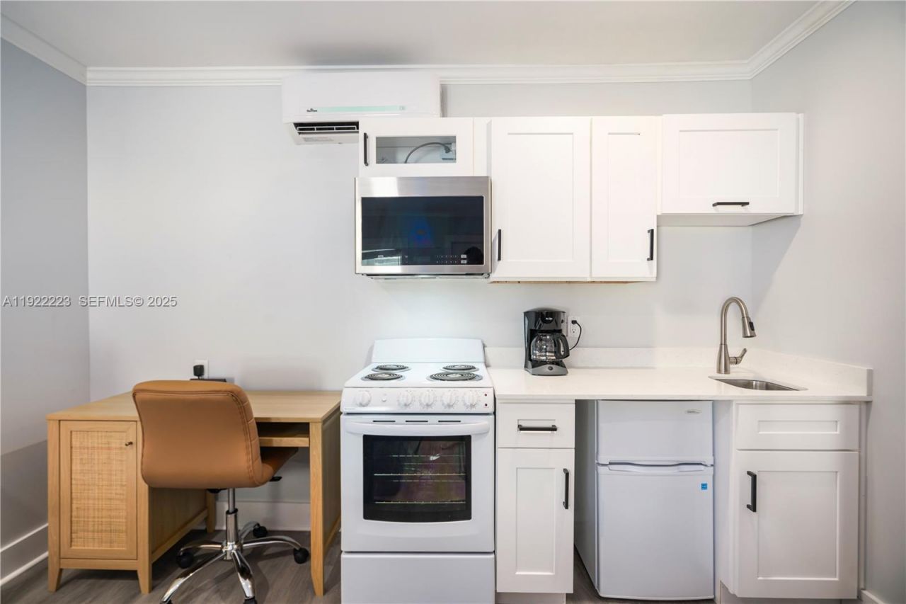 17784 Front Beach Rd, Unit 10, Panama City, FL 32413 Photo