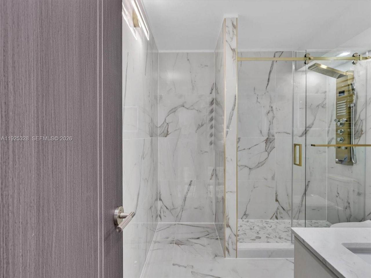 230 174th St, Unit 712, Sunny Isles Beach, FL 33160 Photo