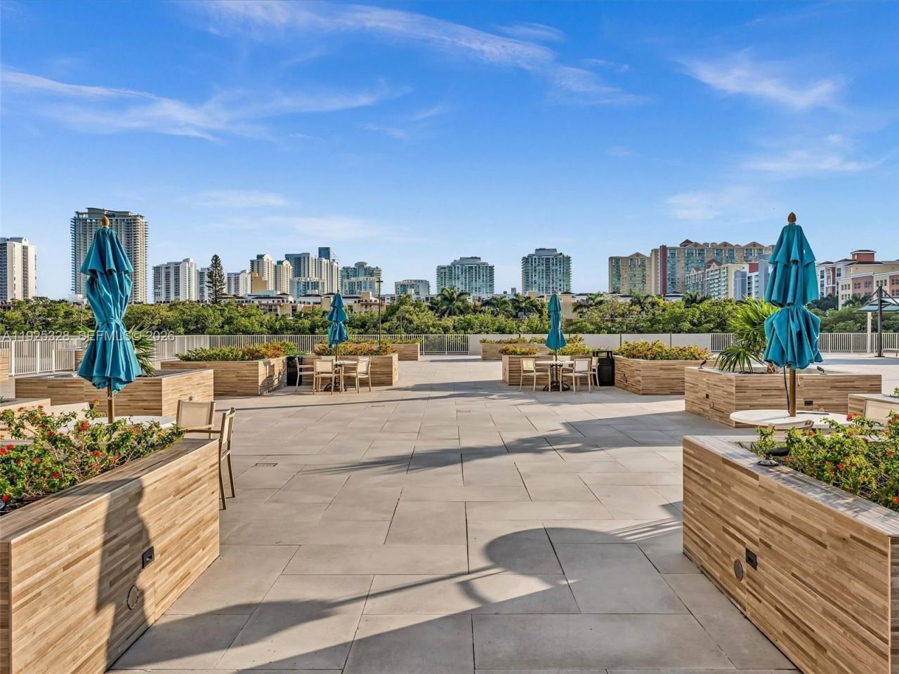 230 174th St, Unit 712, Sunny Isles Beach, FL 33160 Photo