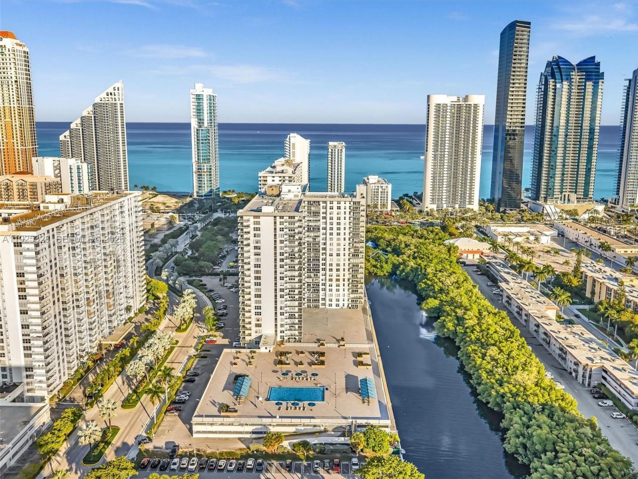 230 174th St, Unit 712, Sunny Isles Beach, FL 33160 Photo