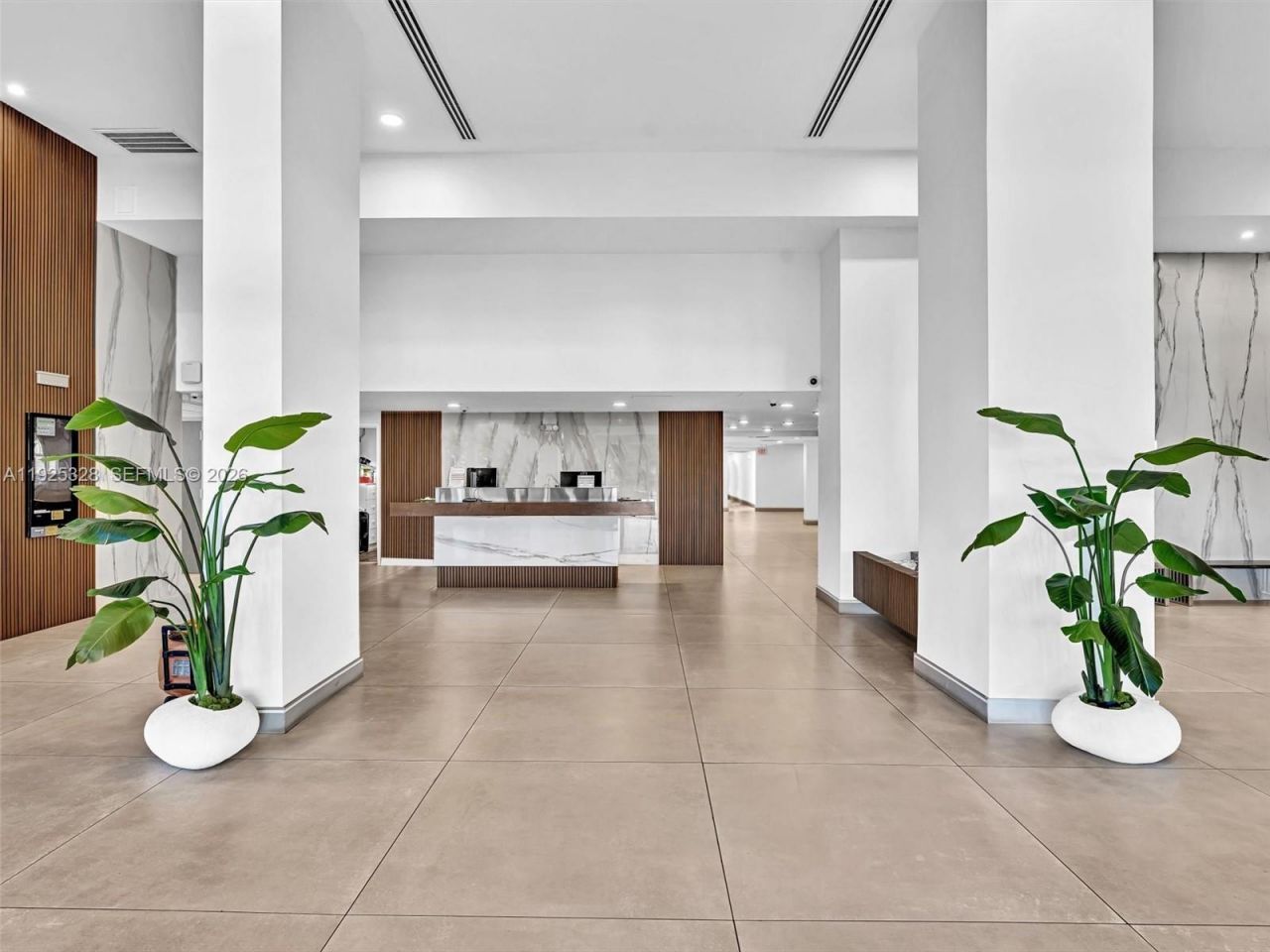 230 174th St, Unit 712, Sunny Isles Beach, FL 33160 Photo