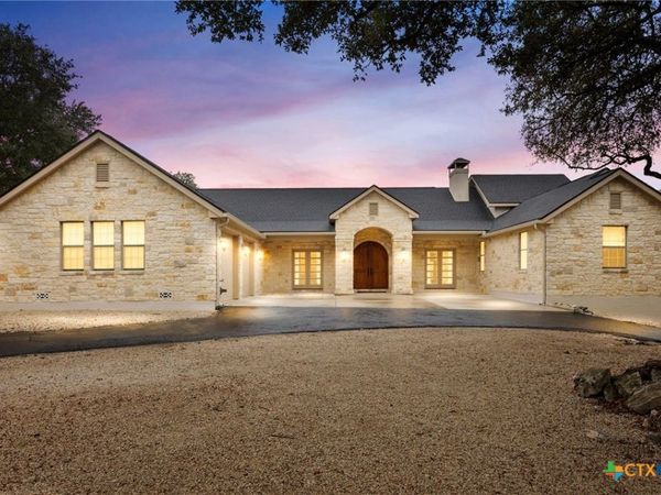 372 Shady Hollow, New Braunfels, TX 78132