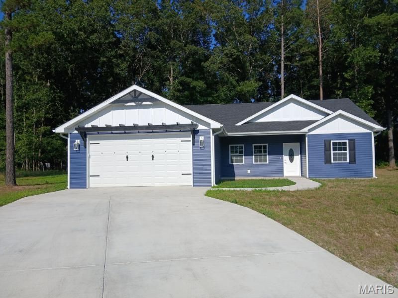 233 Ruth Harris Lane, Poplar Bluff, MO 63901 Main Photo