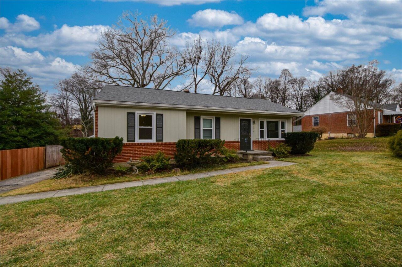 4846 Showalter Rd Nw, Roanoke, VA 24017 Main Photo