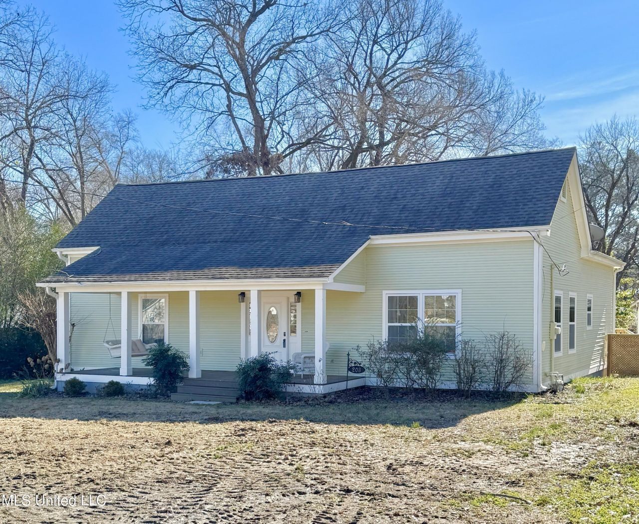 203 E Tate Street, Senatobia, MS 38668 Main Photo