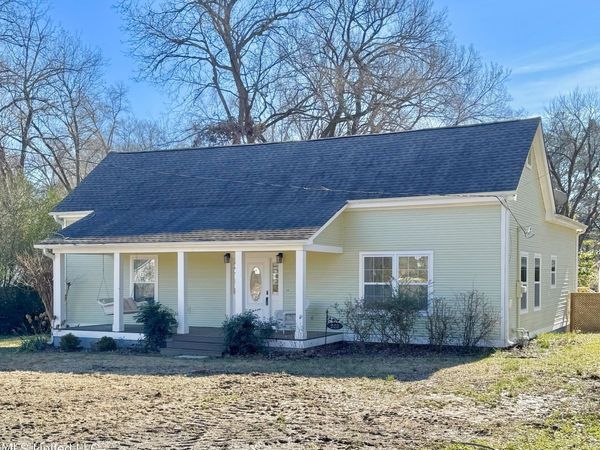 203 E Tate Street, Senatobia, MS 38668