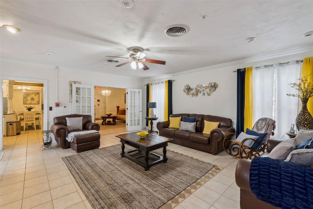 27 S Center Street, Eustis, FL 32726 Photo