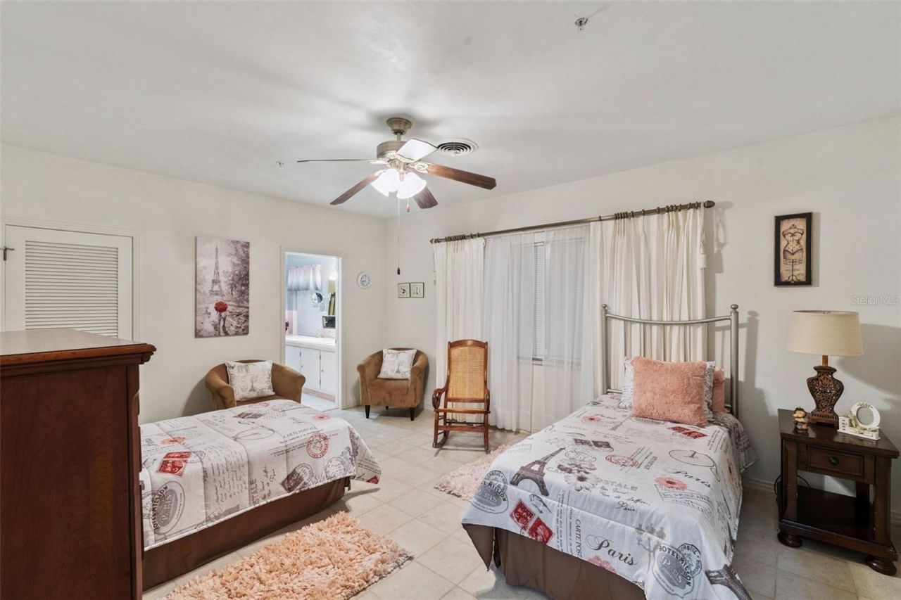 27 S Center Street, Eustis, FL 32726 Photo