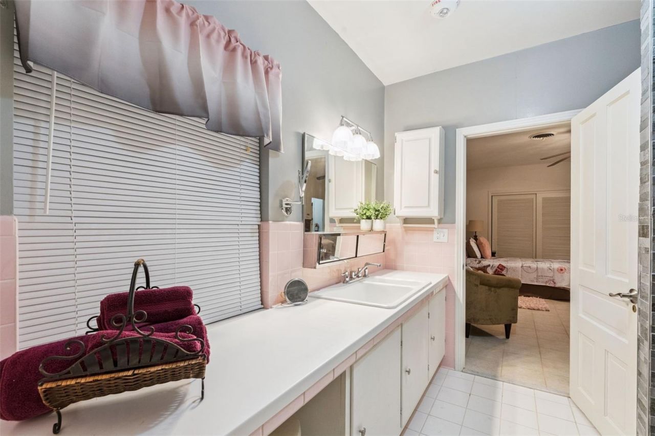 27 S Center Street, Eustis, FL 32726 Photo