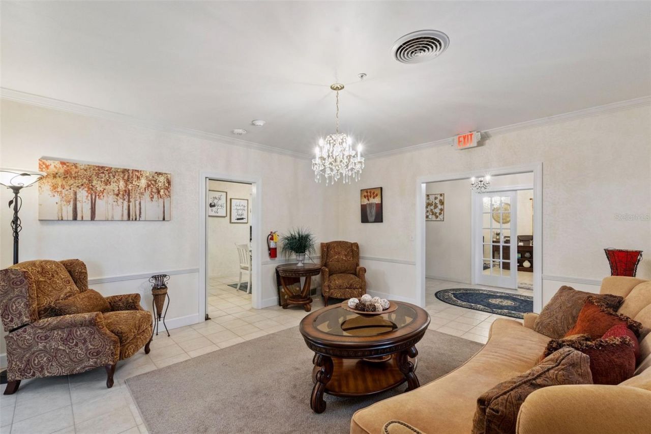 27 S Center Street, Eustis, FL 32726 Photo