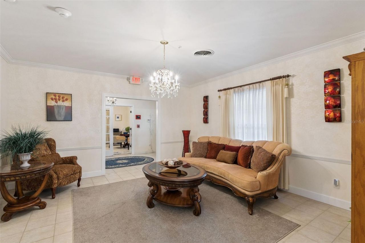 27 S Center Street, Eustis, FL 32726 Photo