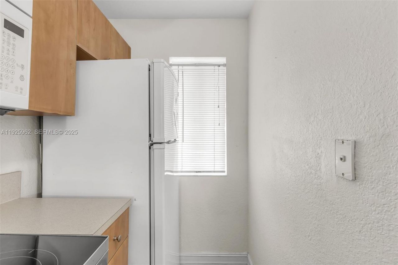 7995 NW 8th St, Unit 114, Miami, FL 33126 Photo