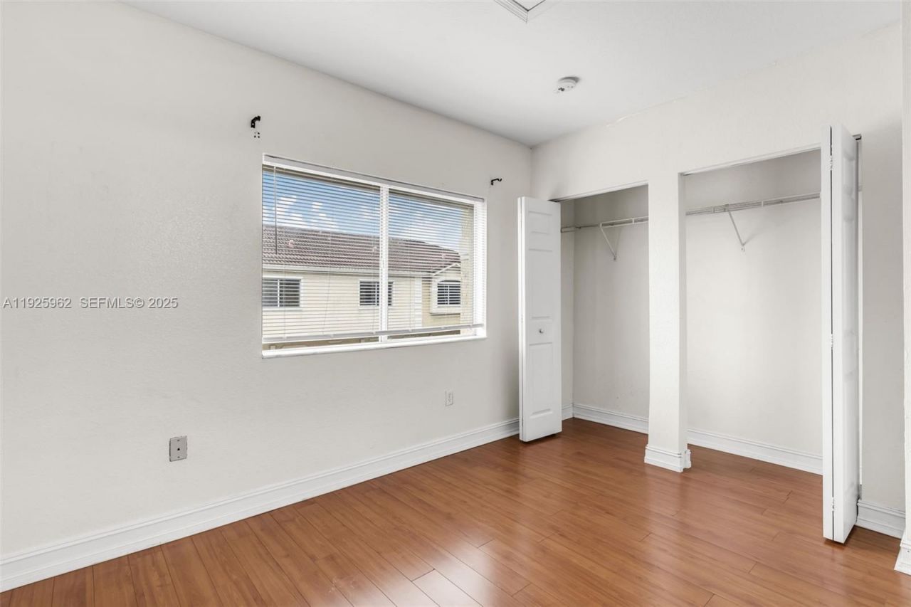 7995 NW 8th St, Unit 114, Miami, FL 33126 Photo