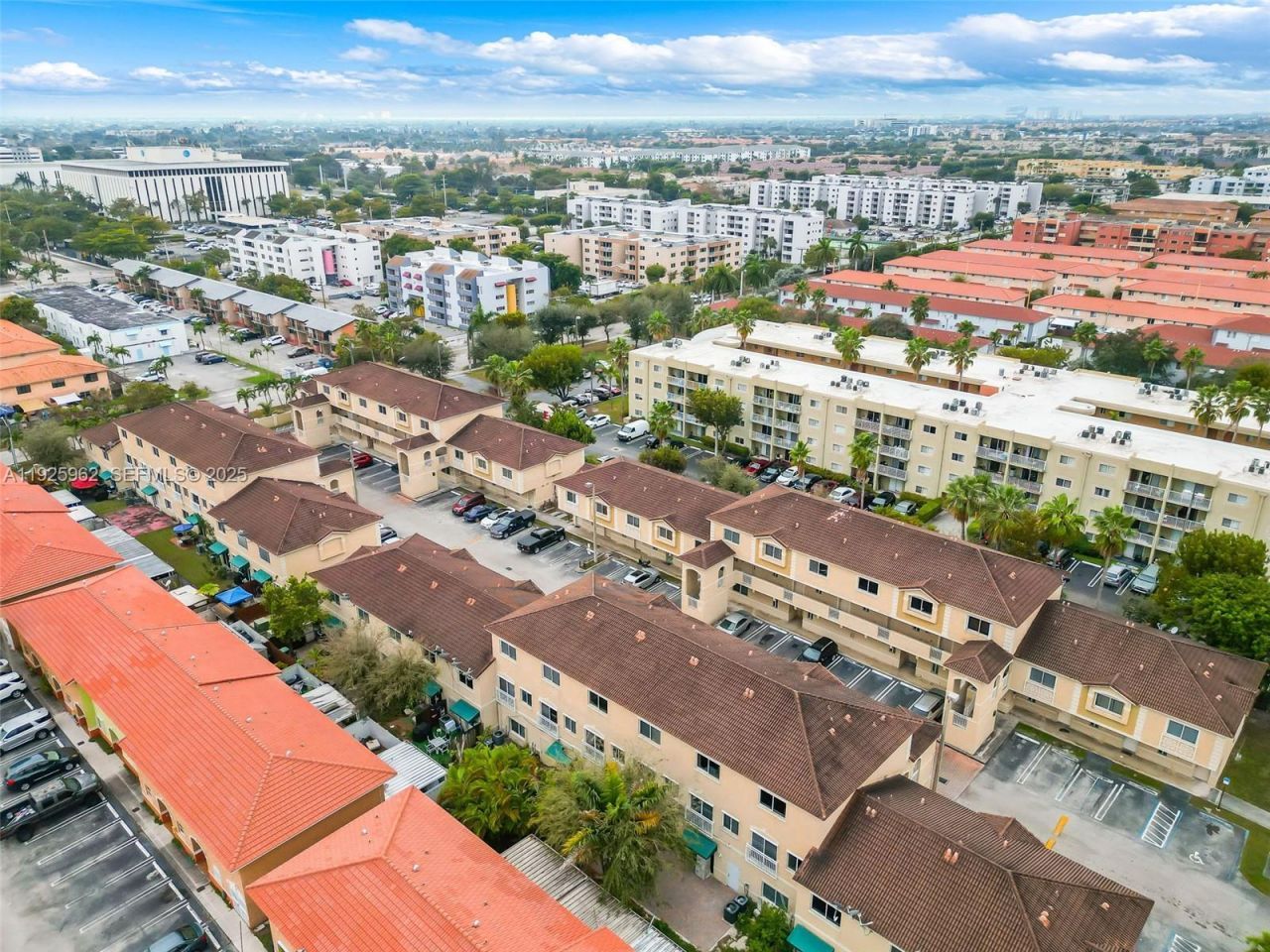 7995 NW 8th St, Unit 114, Miami, FL 33126 Photo