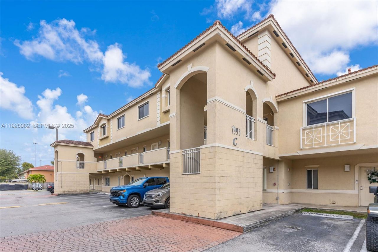 7995 NW 8th St, Unit 114, Miami, FL 33126 Photo