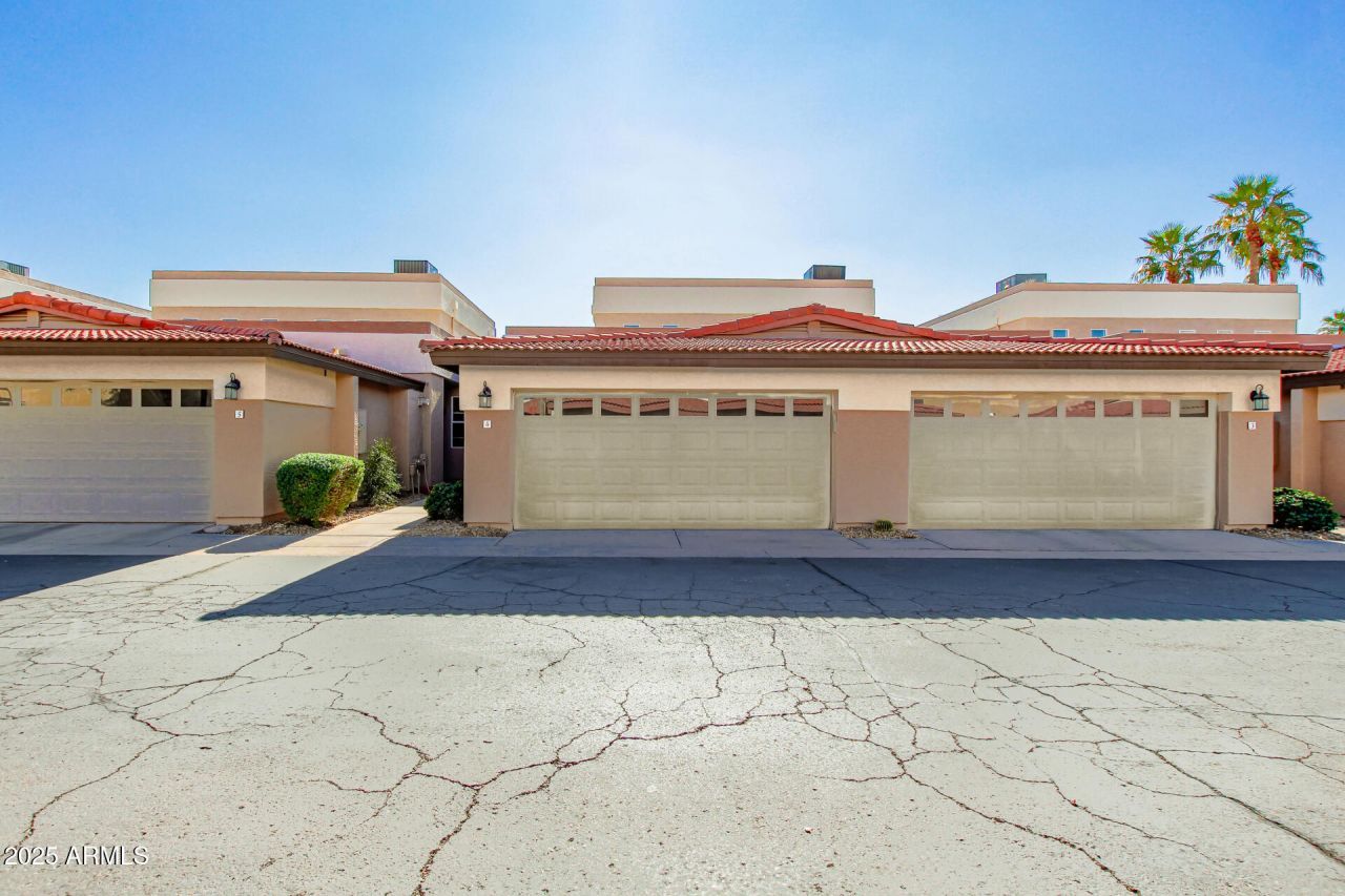 3221 N 37th Street, Unit 4, Phoenix, AZ 85018 Main Photo