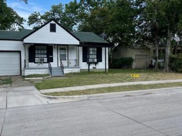 3933 Winfield Avenue, Fort Worth, TX 76109