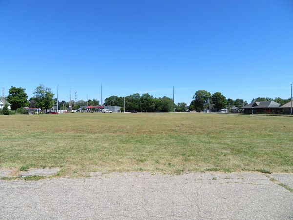 410 W Chicago Road, Sturgis, MI 49091