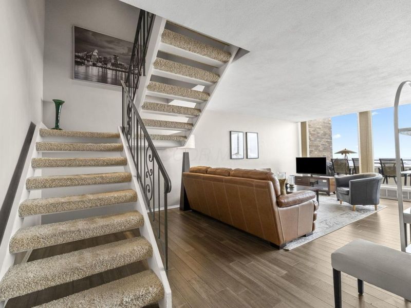 1000 Urlin Avenue , Unit 2007, Columbus, OH 43212 Photo 10