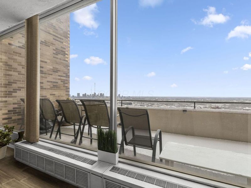 1000 Urlin Avenue , Unit 2007, Columbus, OH 43212 Photo 17