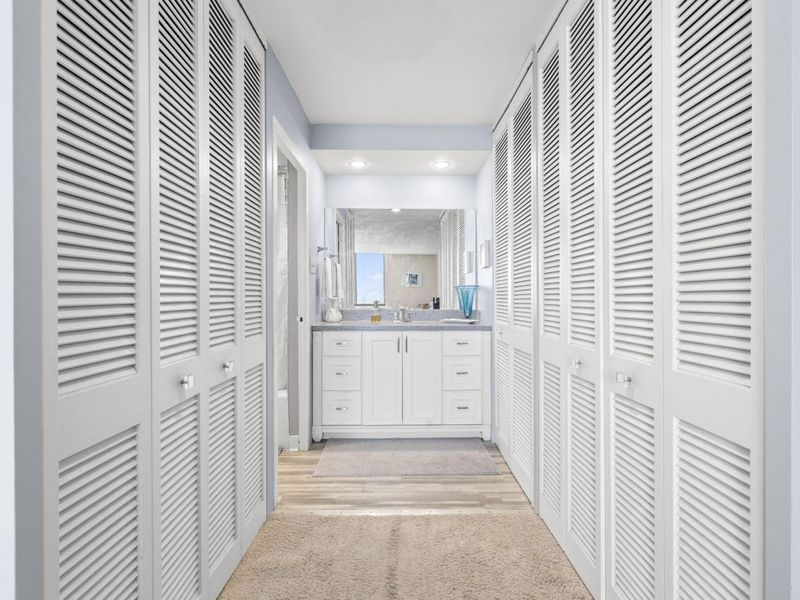 1000 Urlin Avenue , Unit 2007, Columbus, OH 43212 Photo 25