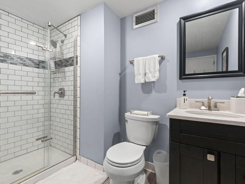 1000 Urlin Avenue , Unit 2007, Columbus, OH 43212 Photo 28