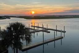 101 Palm Boulevard photo 4