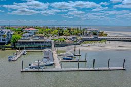 101 Palm Boulevard photo 4