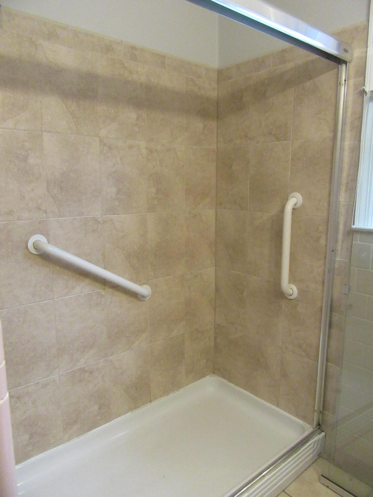 1253 Maxwell Street Photo 11