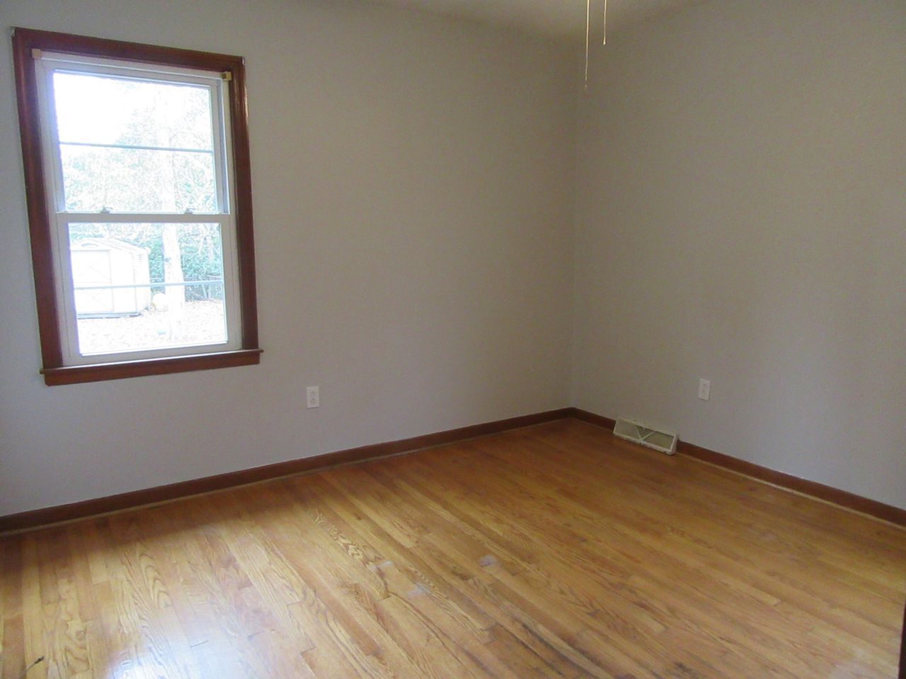 1253 Maxwell Street Photo 12