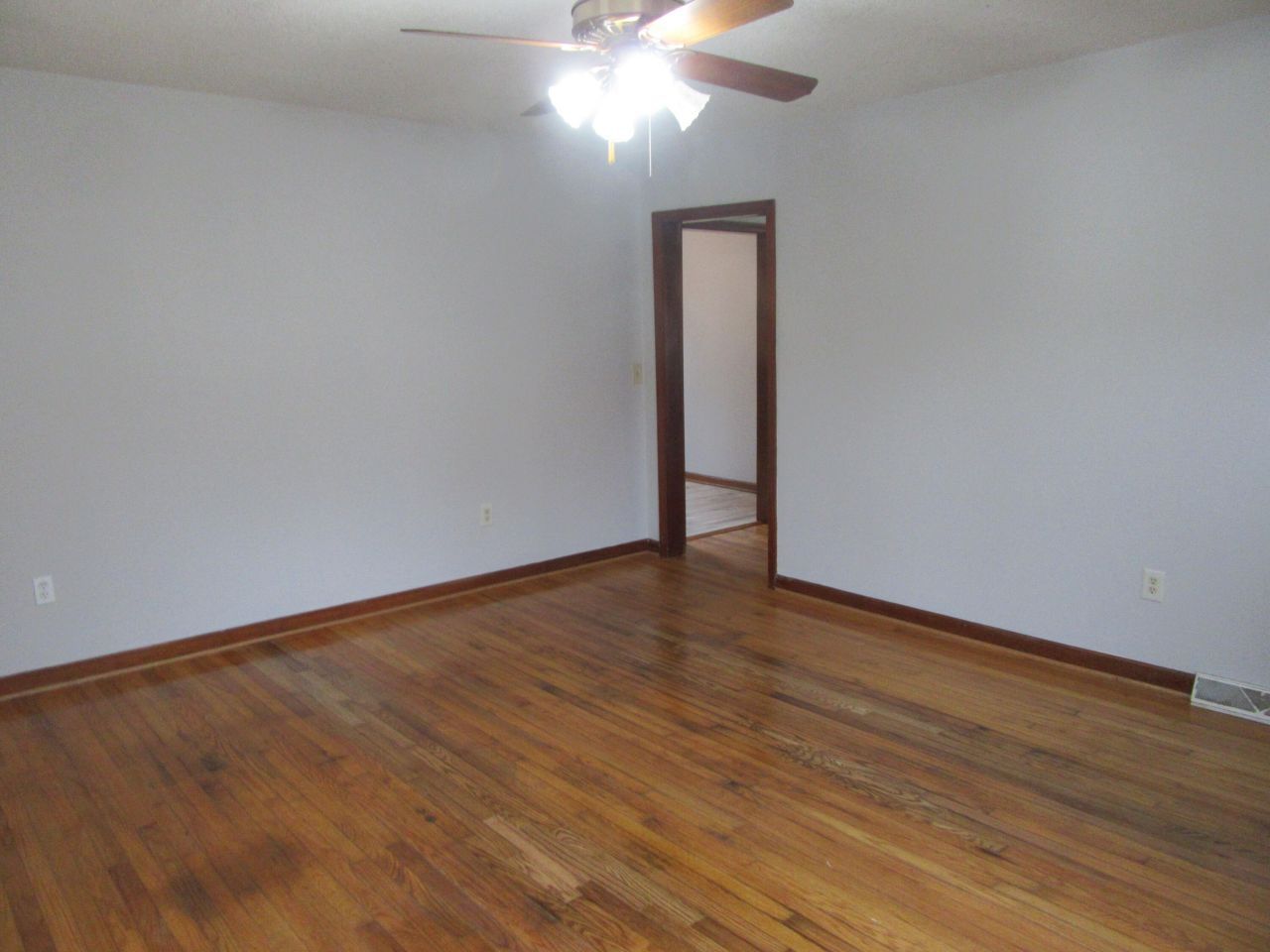 1253 Maxwell Street Photo 18