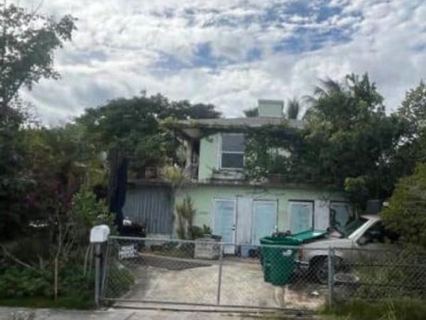 15730 SW 102nd Ct, Miami, FL 33157