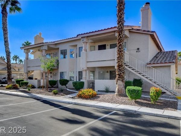 921 Sulphur Springs Lane, Unit 201, Las Vegas, NV 89128